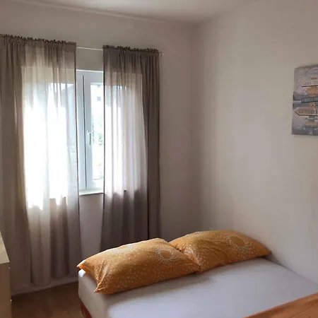 Okrug Gornji 12