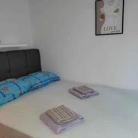 شقة Okrug Gornji 12 تروغير